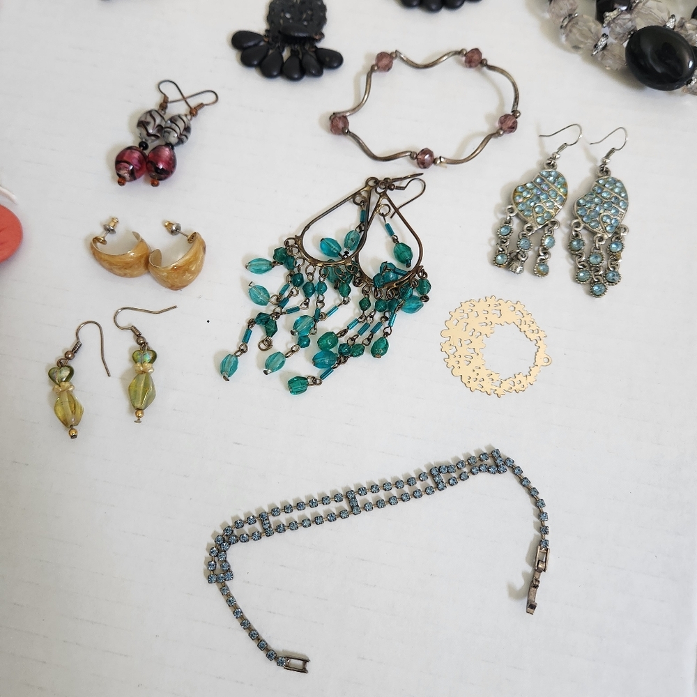 Assorted Women's Jewelry Jar Collection - Picture 6 of 13